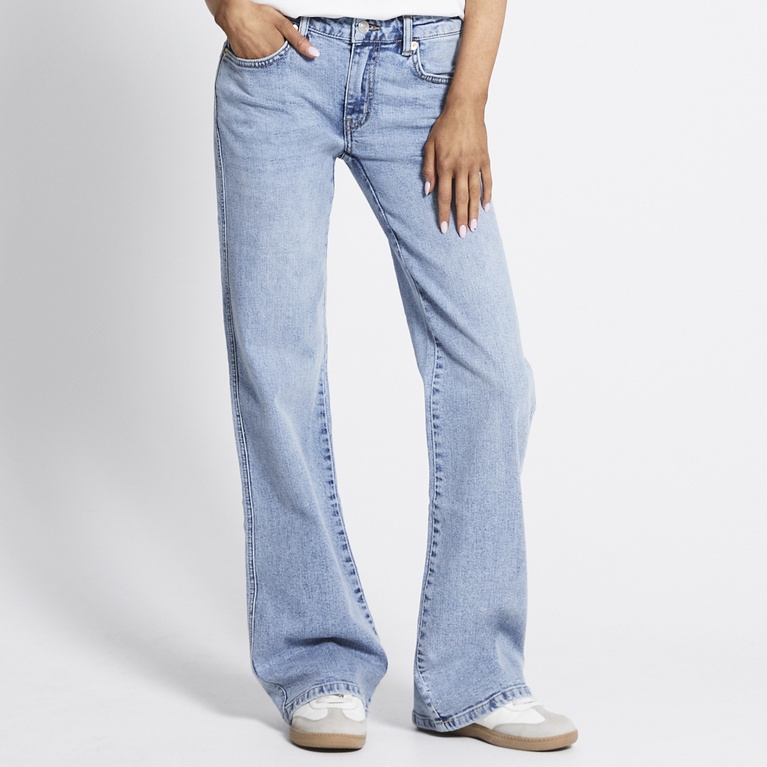 Back pocket bootcut jeans "90's Boot" Light used